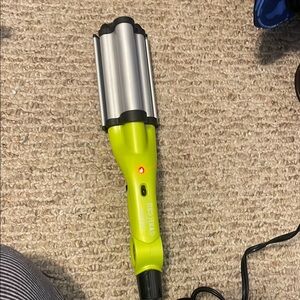 Bed Head Green Hair Waver